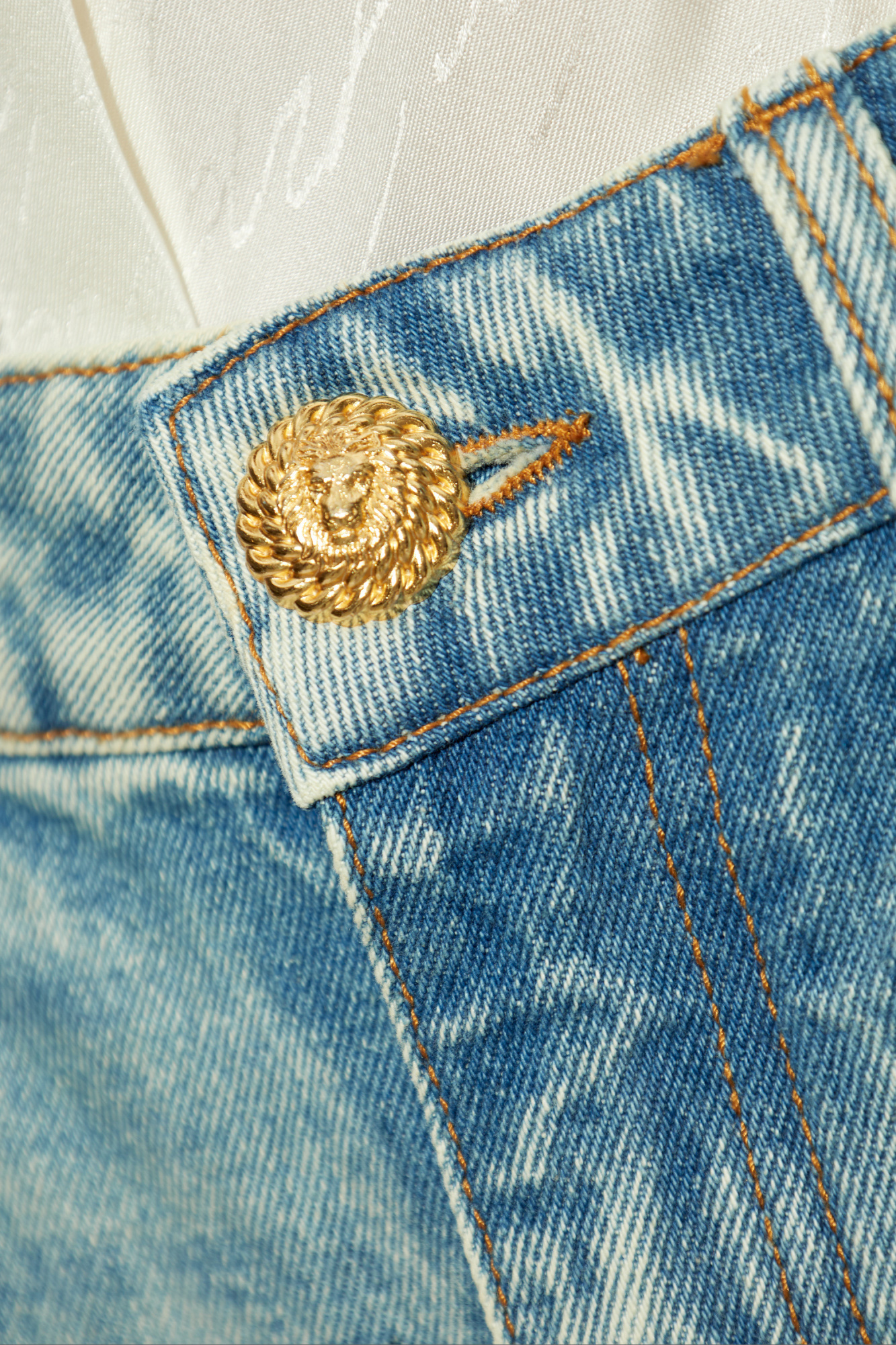 デニム・ジーパン BALMAIN SS25 'Flare' jeans (EF1MJ130DF24 6FF) Balmain Jeans with flared legs | Women's Clothing | Vitkac